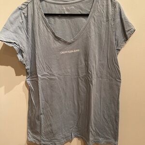 Calvin Klein T-shirt  nwot​​​​​​​​